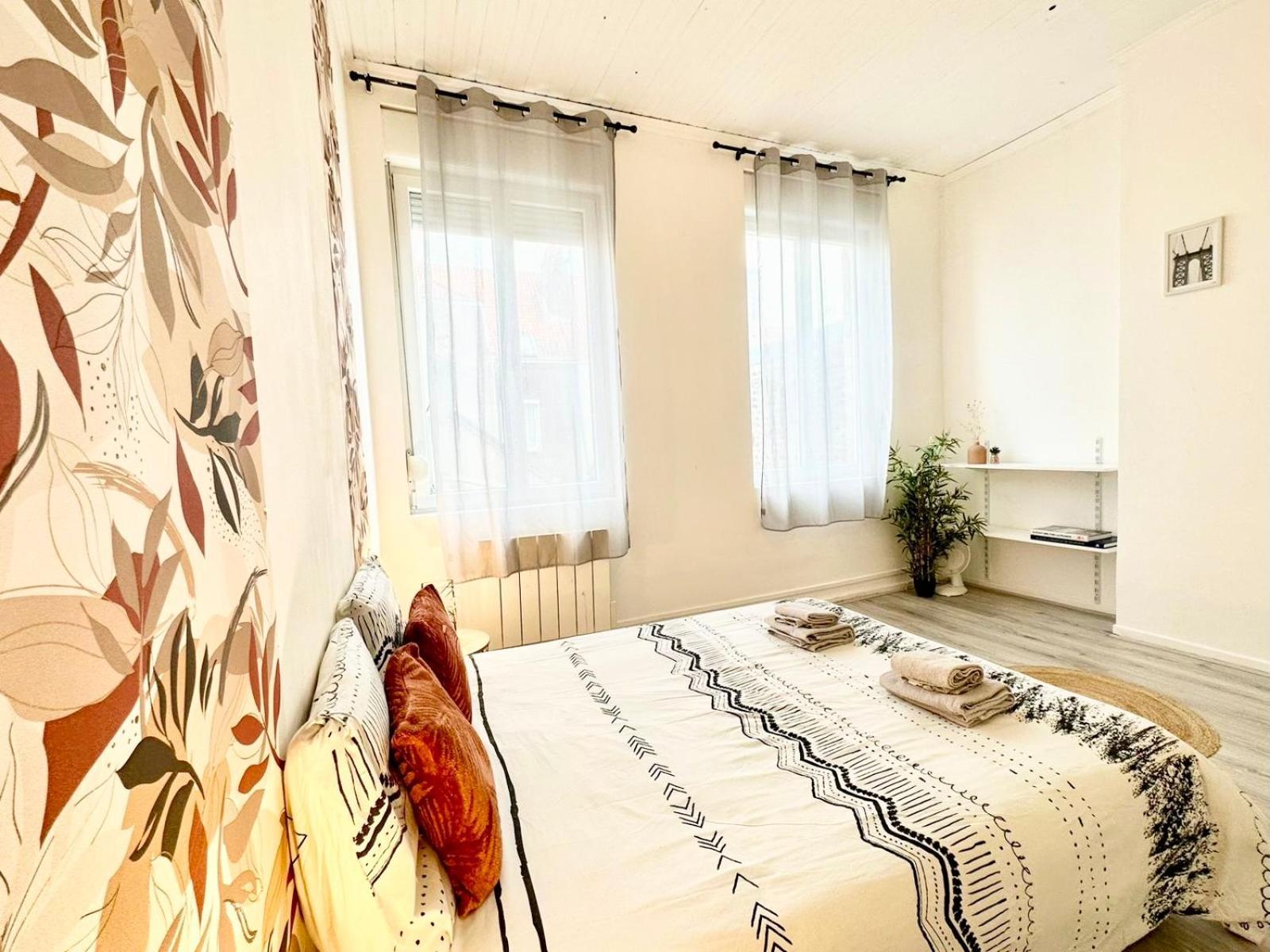 * The Gold Time * Appartement Confort * Centre-Ville Кале Екстер'єр фото